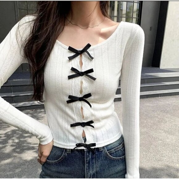 IAEY Fashion White Long Sleeve Top With Black Bow Knot Design Women's L - Picture 3 of 7